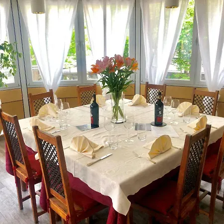 Della Posta Hotel 2*